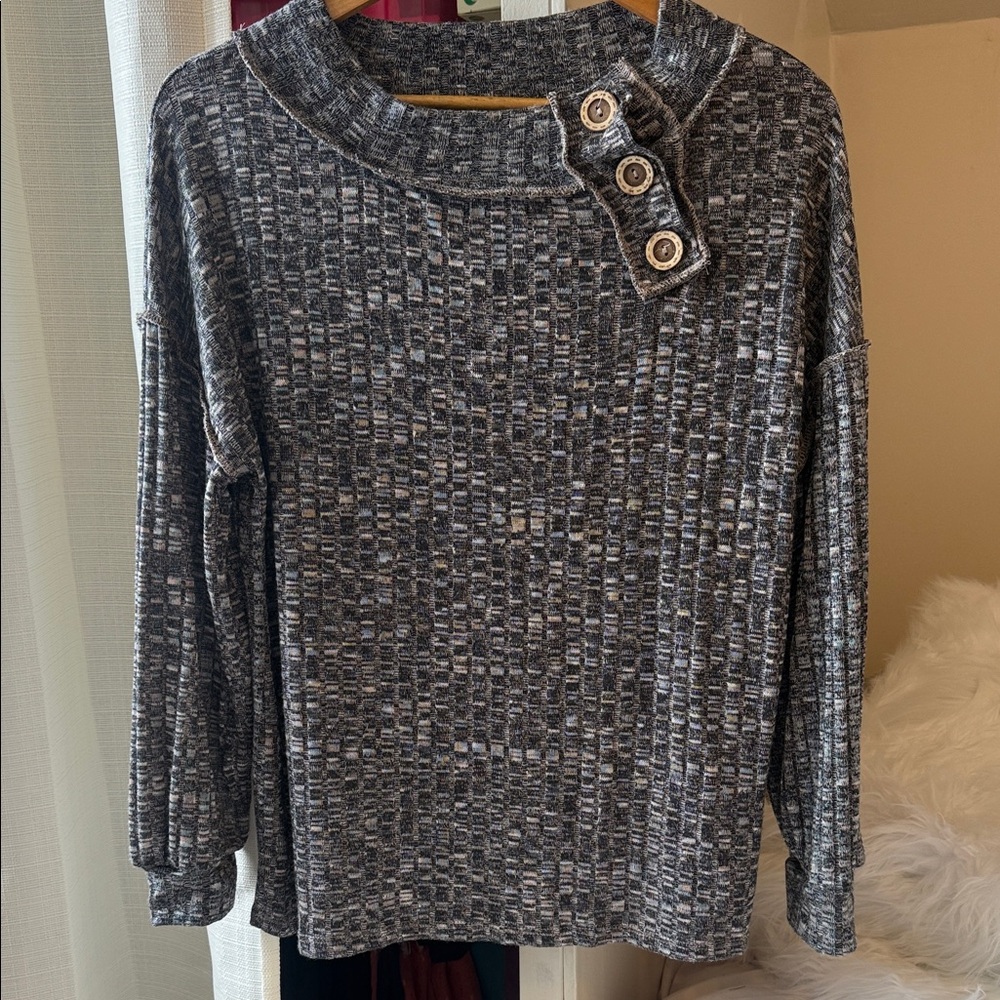 Haptics Chic Black and Gray Blouse Large Beautiful